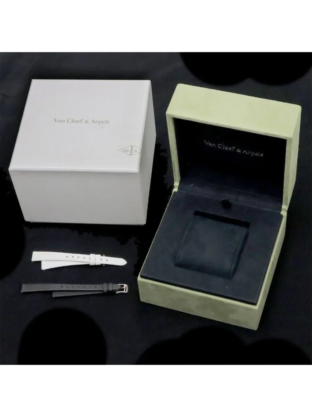Van Cleef & Arpels Cleef&arpels Charm Mini Watch 18k White Gold Quartz Alhambra